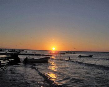 Wayak Holbox Hotel Buitenkant foto